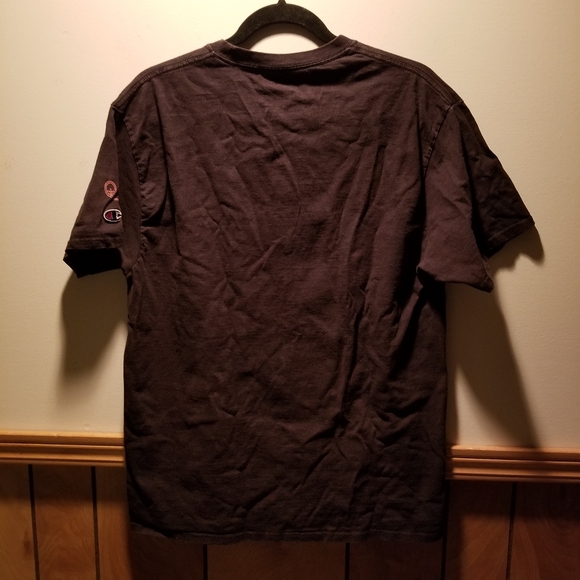 SOLD!☃️Champion and Queen collaboration Official Merch tee - Picture 2 of 9